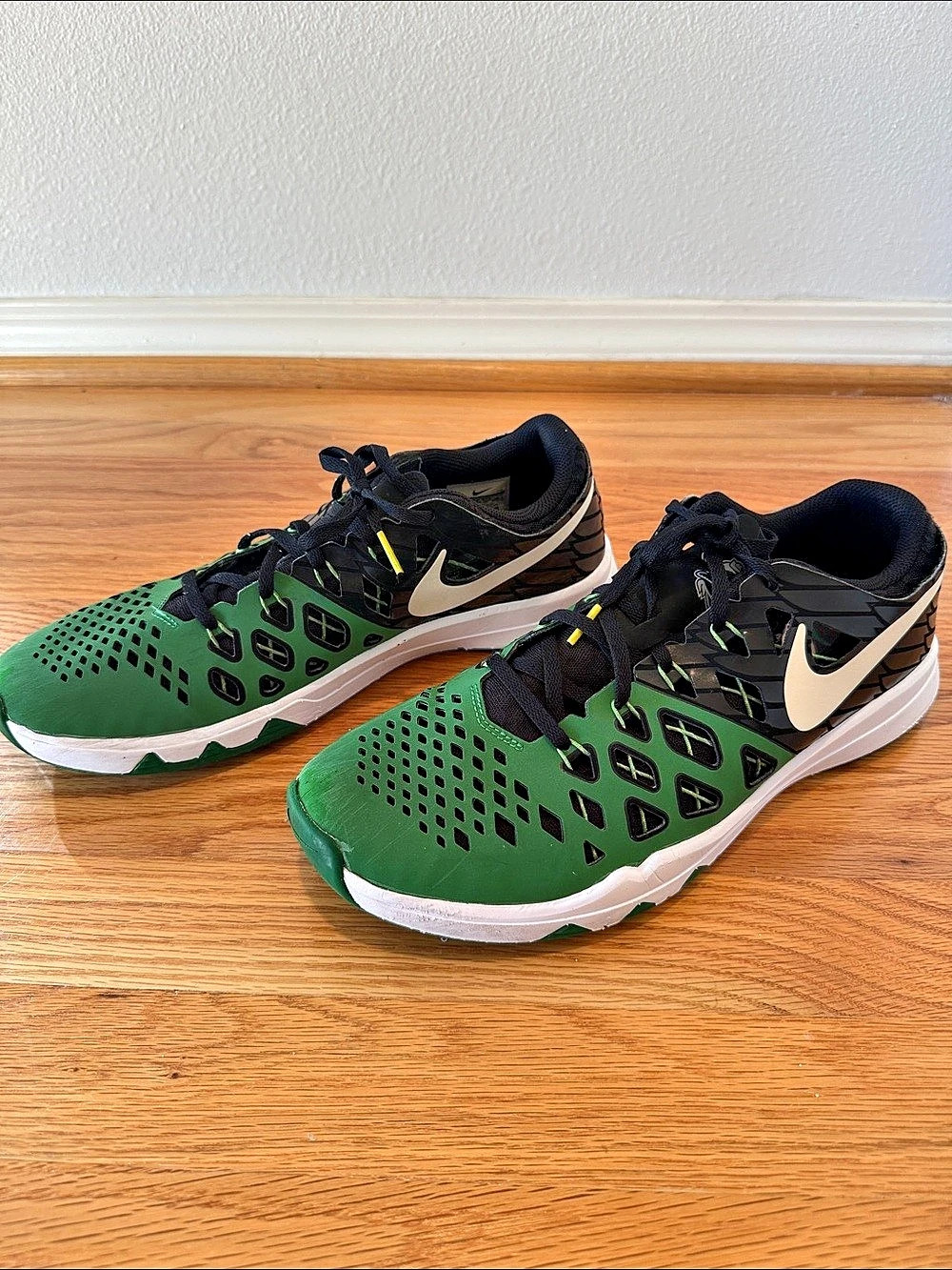 Oregon Ducks Nike Free Run Athletic Shoes Green & Black